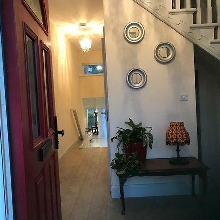 Newcastle Guest House Голвей Екстер'єр фото
