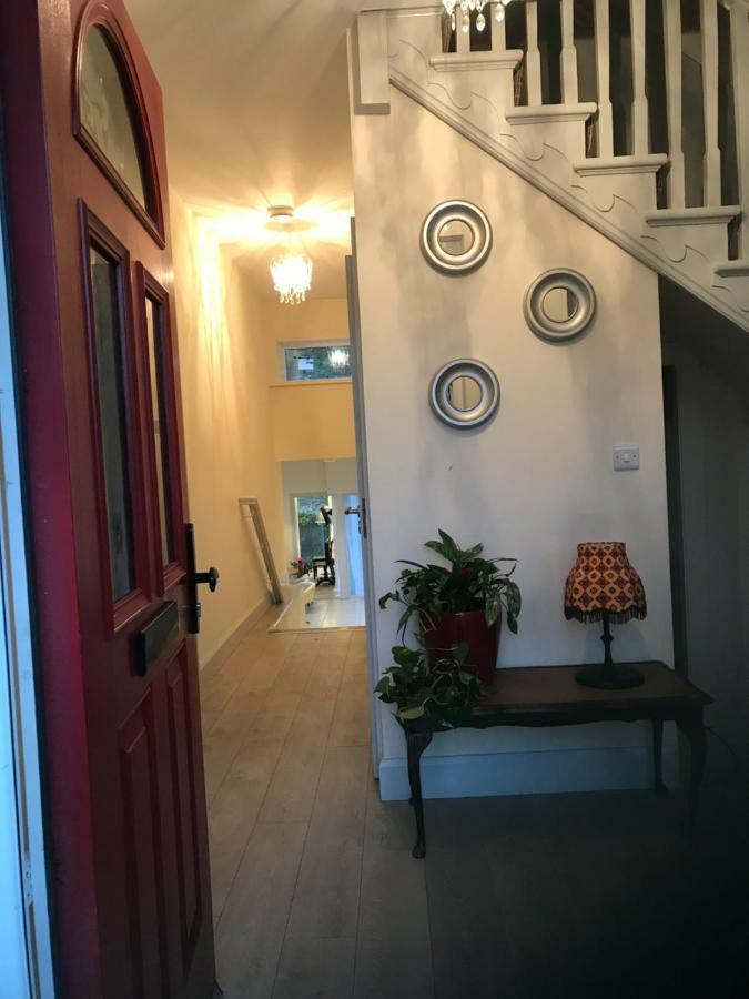 Newcastle Guest House Голвей Екстер'єр фото
