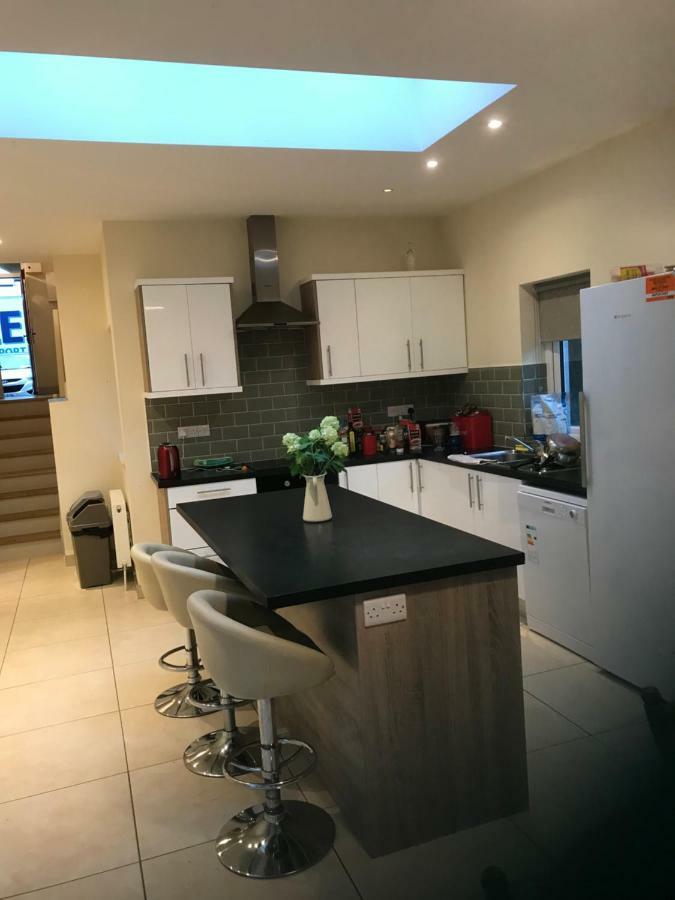 Newcastle Guest House Голвей Екстер'єр фото